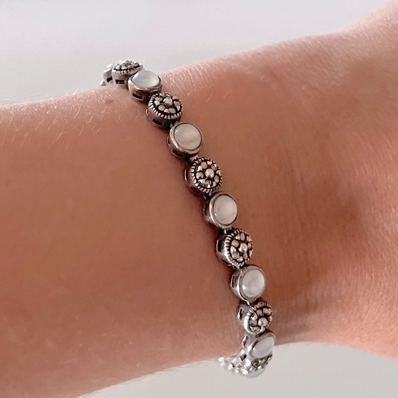 Turkish Mother-of-Pearl Bracelet - Picture 1 of 6